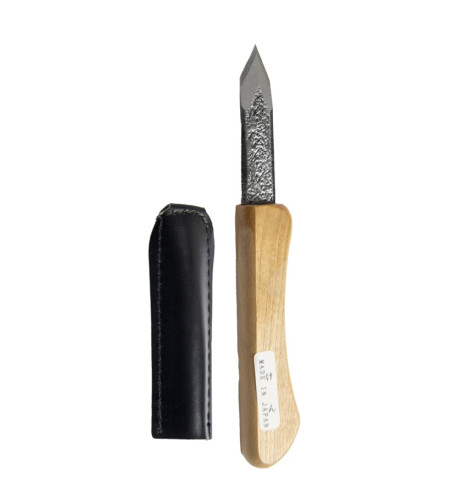 The Japanese knife "Ken" has two cutting edges on the left and right