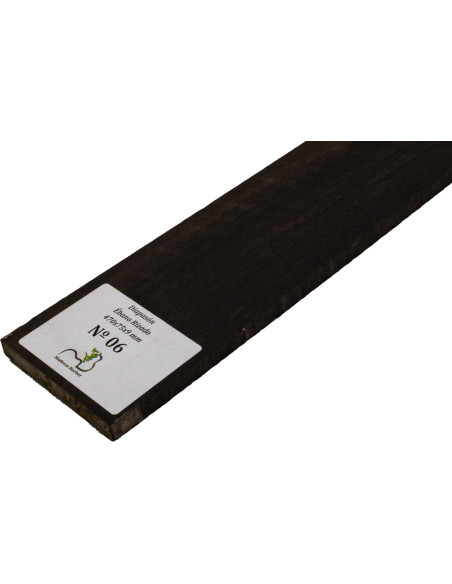 Touche en ébène ondé 470x75x9 mm MB Exclusive N°6, détail du grain ondé