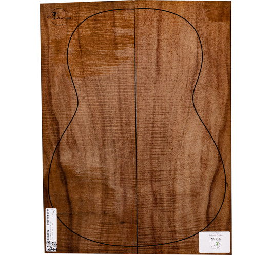 Close-up of continuous curl on Koa back for classical guitar MB Exclusive Nº 4