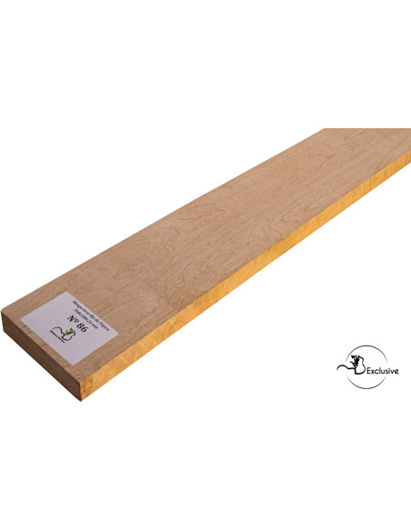 Detalle de la figura natural del arce ojo de pájaro en mango MB Exclusive para guitarra eléctrica