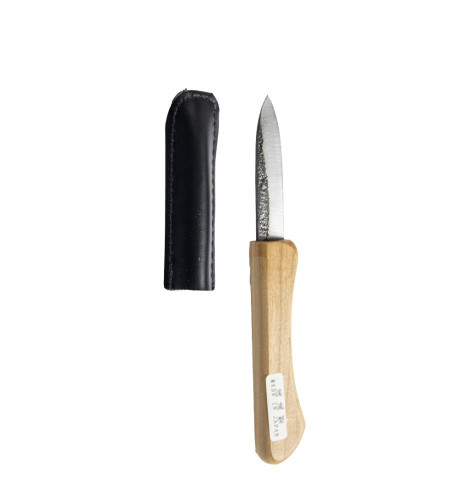 El cuchillo japonés Keiryu es perfecto para tallar madera desde cualquier ángul