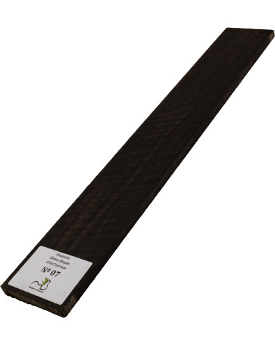 Touche en ébène ondé 470x75x9 mm MB Exclusive N°7, détail du grain ondé 2