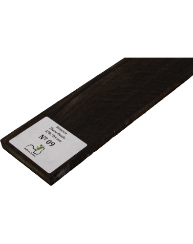 Touche en ébène ondé 470x75x9 mm MB Exclusive N°9, détail du grain ondé
