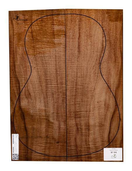 Close-up of continuous curl on Koa back for classical guitar MB Exclusive Nº 4